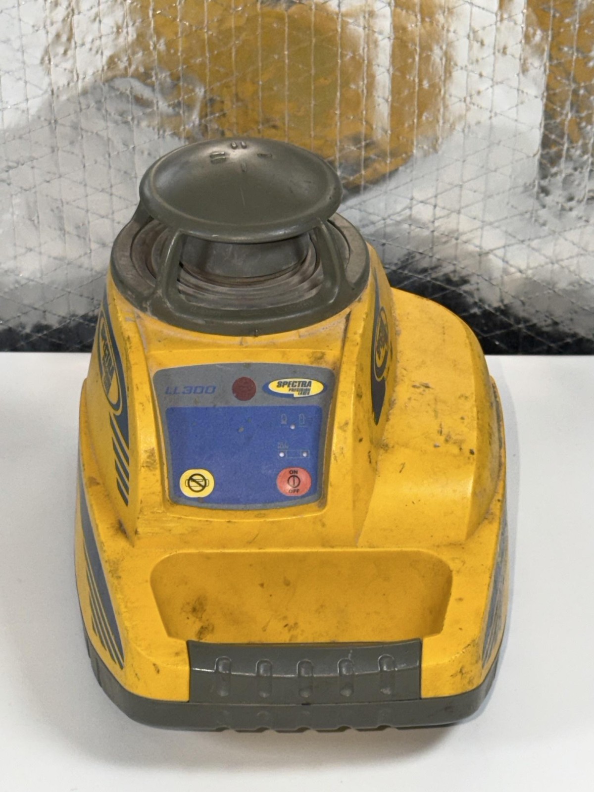 Spectra Precision LL300 Rotary Laser Level Trimble Yellow Gray China Surveying
