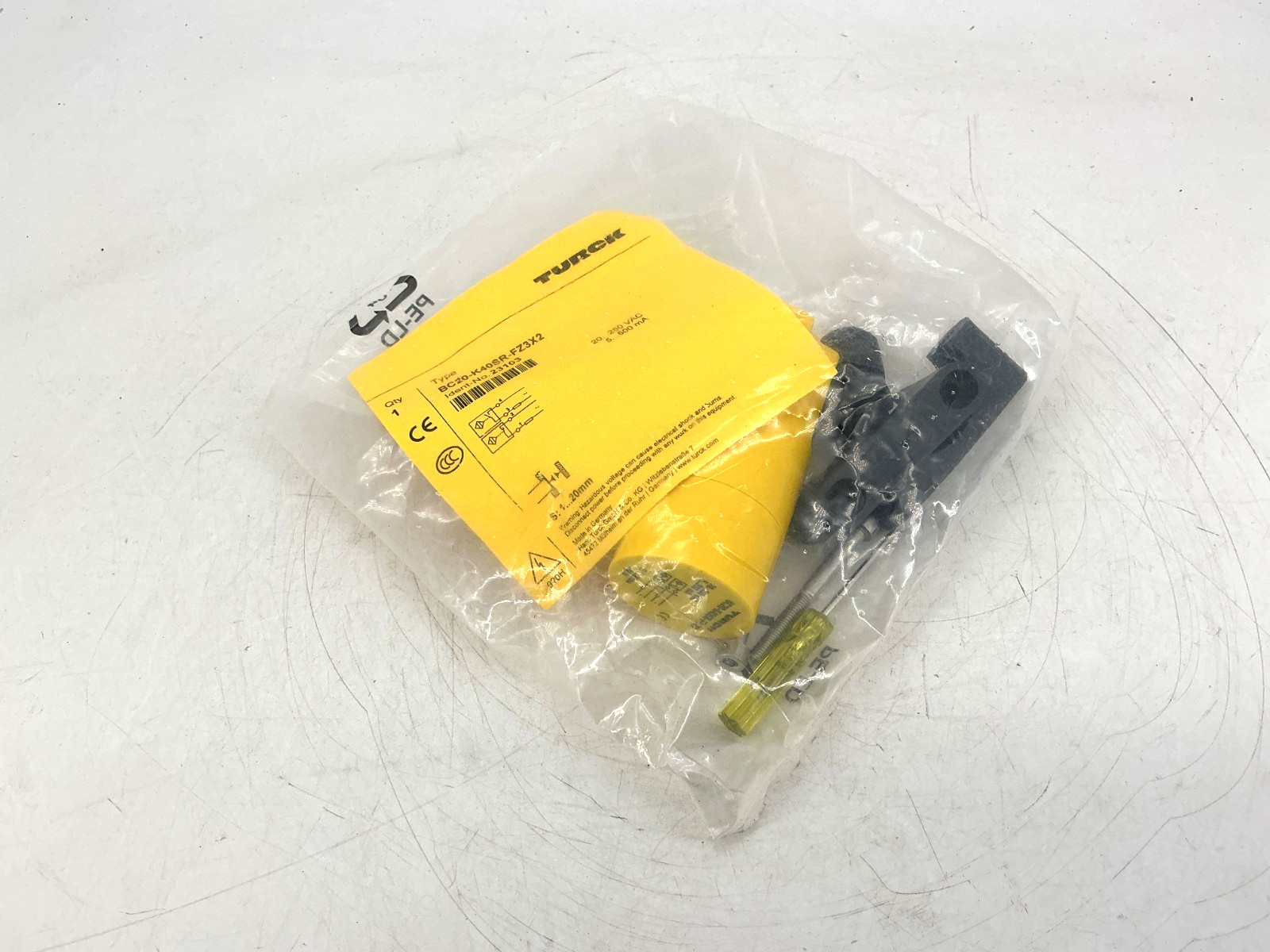 New Turck BC20-K40SR-FZ3X2 Capacitive Prox Sensor Sn=20mm 20-250VAC 23103 New Turck BC20-K40SR-FZ3X2 Capacitive Prox Sensor Sn=20mm 20-250VAC 23103