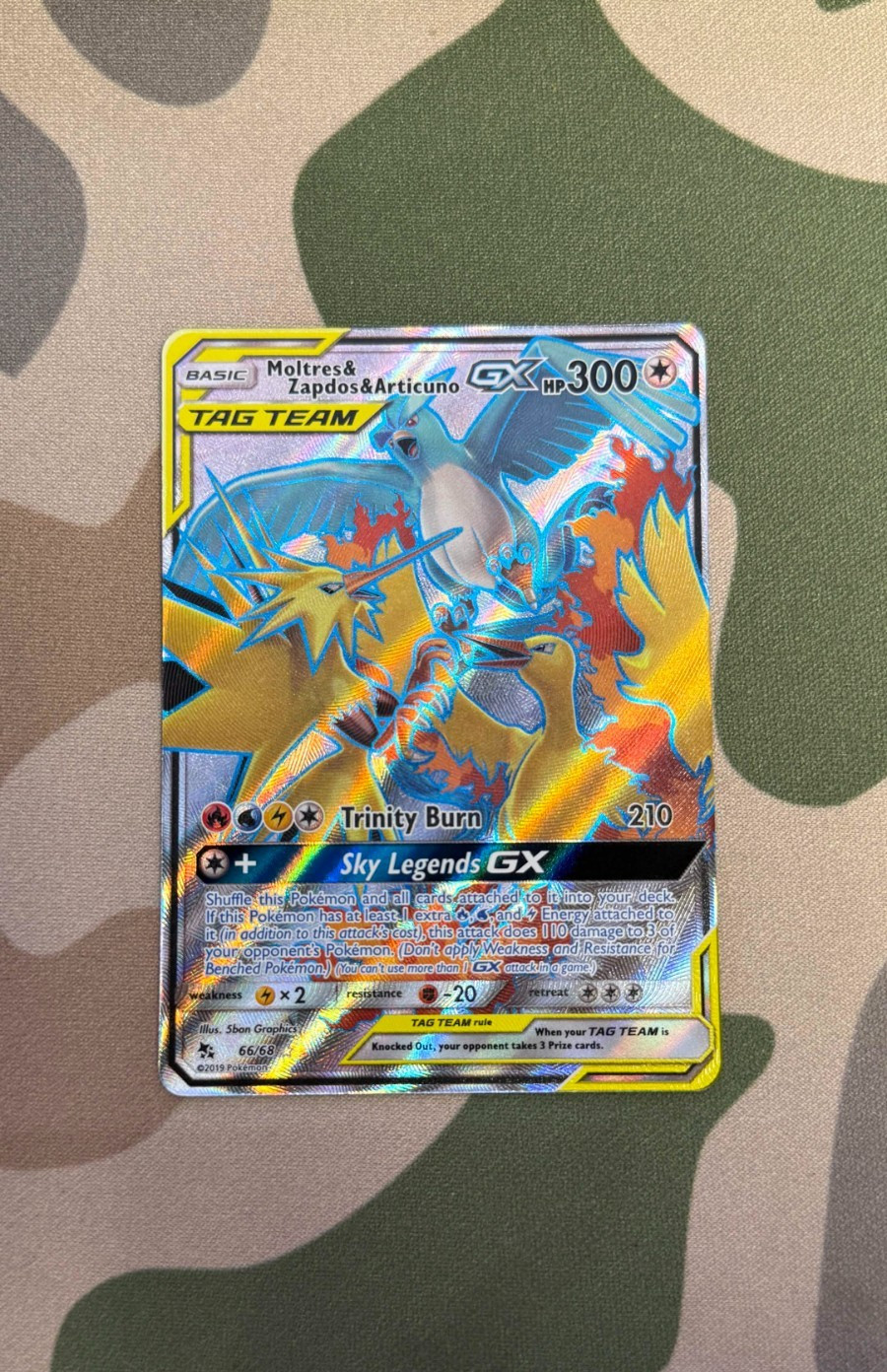 Pokémon Moltres Zapdos Articuno GX Tag Team 66/68 Hidden Fates Full Art NM