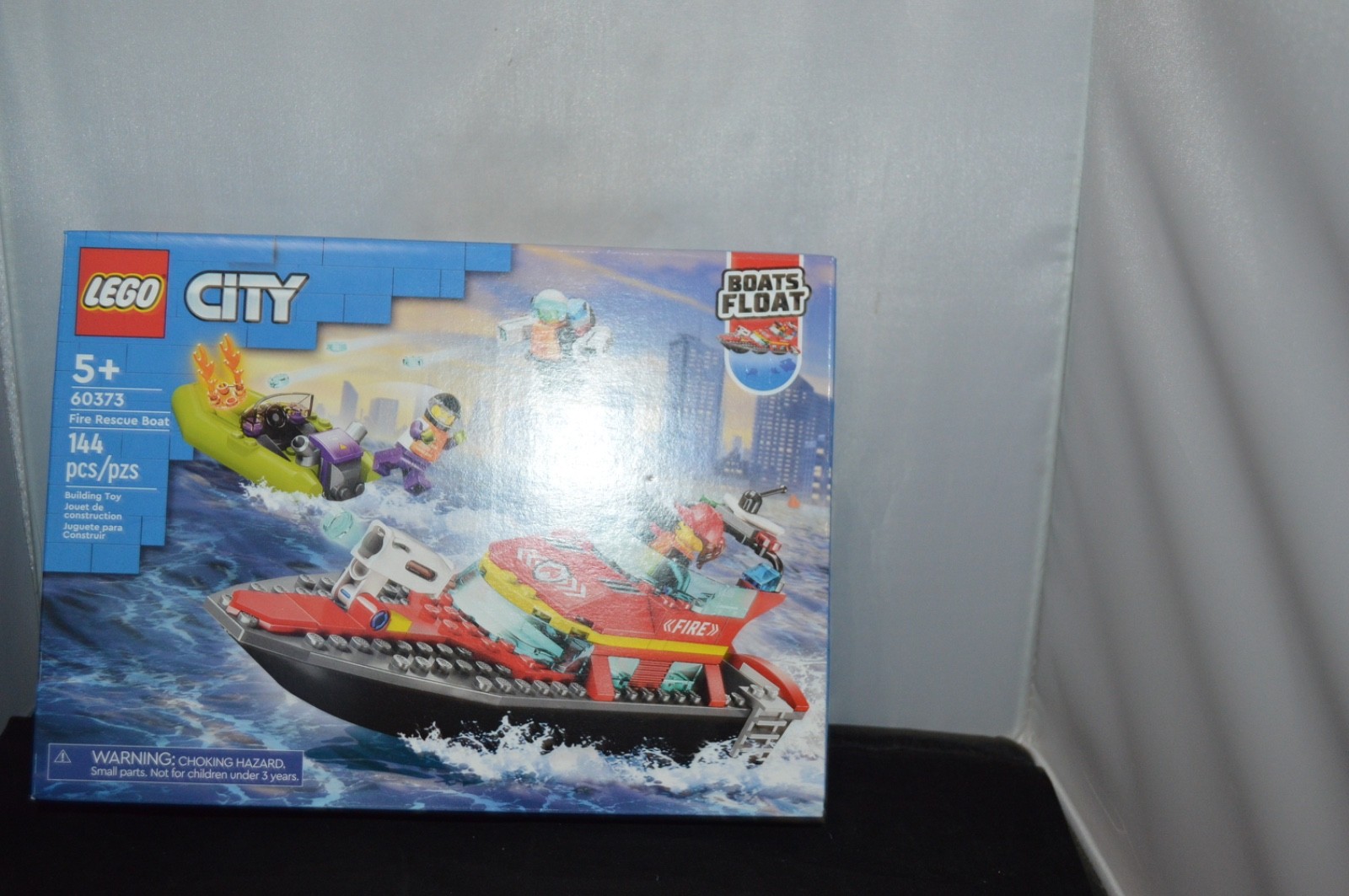 LEGO City Set #60373 - Fire Resuce Boat - SEALED/NEW (144 pcs) LE2 LEGO City Set #60373 - Fire Resuce Boat - SEALED/NEW (144 pcs) LE2