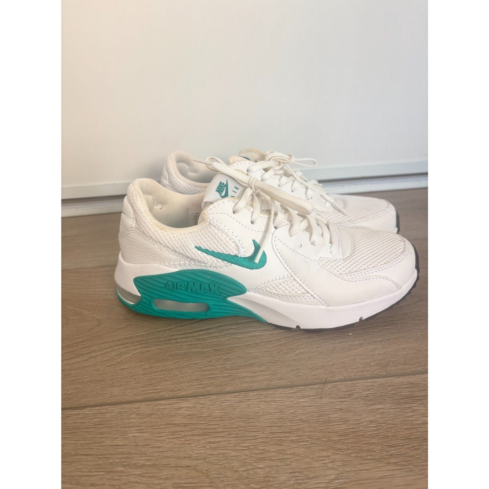 Nike Air Max Excee Women\'s Size 6.5 White Neptune Green Black CD5432-123 Shoes