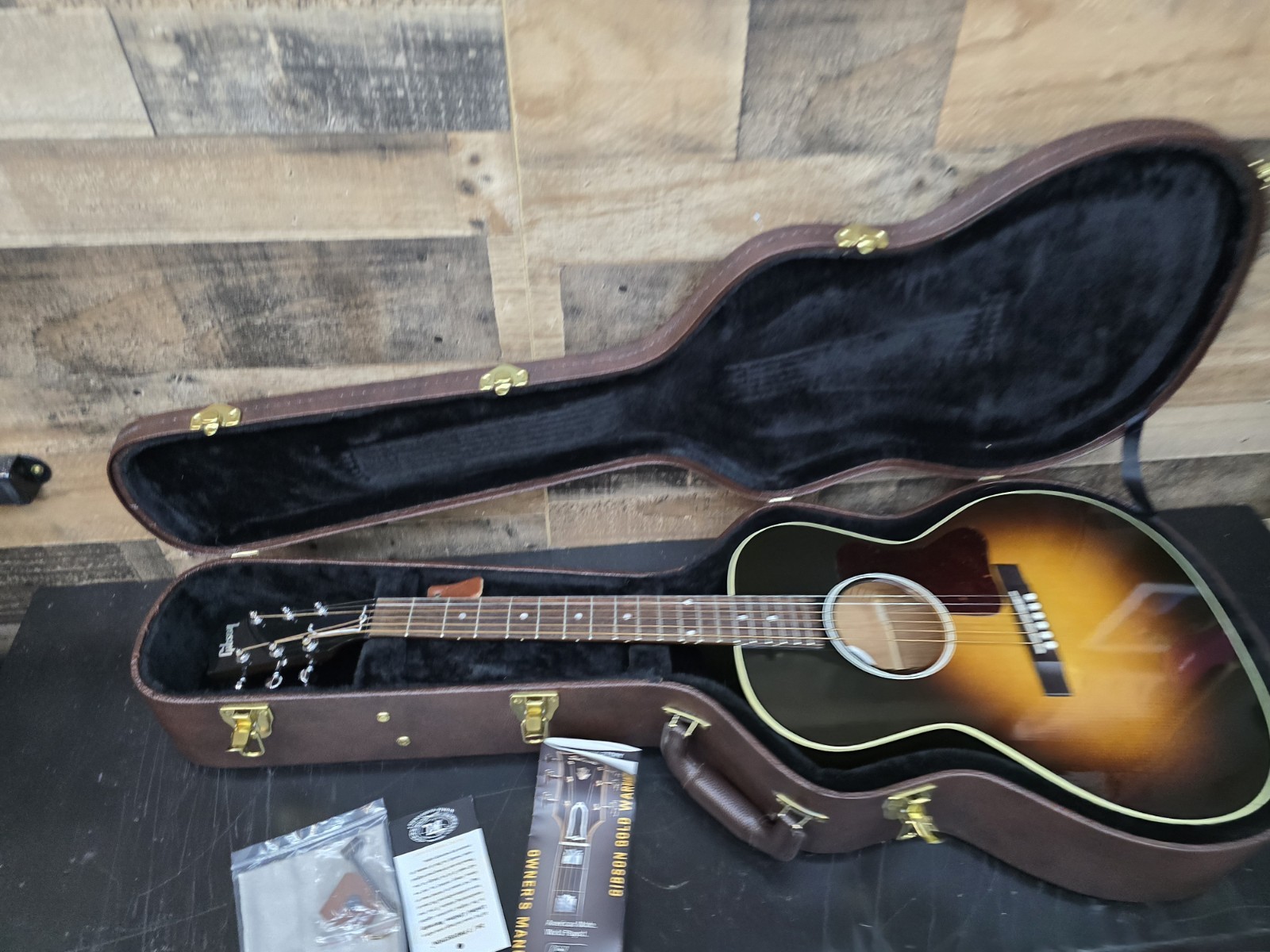 2021 Gibson L-00 Standard  Sunburst W/Ohsc