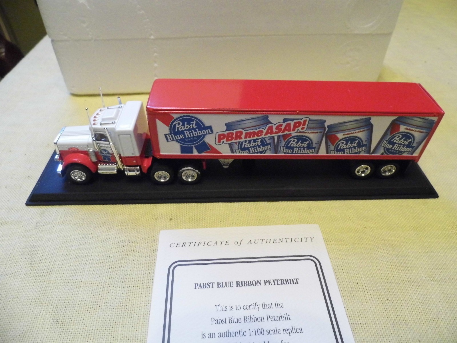 Matchbox Peterbilt Pabst Blue Ribbon 1:100 Semi Tractor Trailer 1997 NEW Matchbox Peterbilt Pabst Blue Ribbon 1:100 Semi Tractor Trailer 1997 NEW