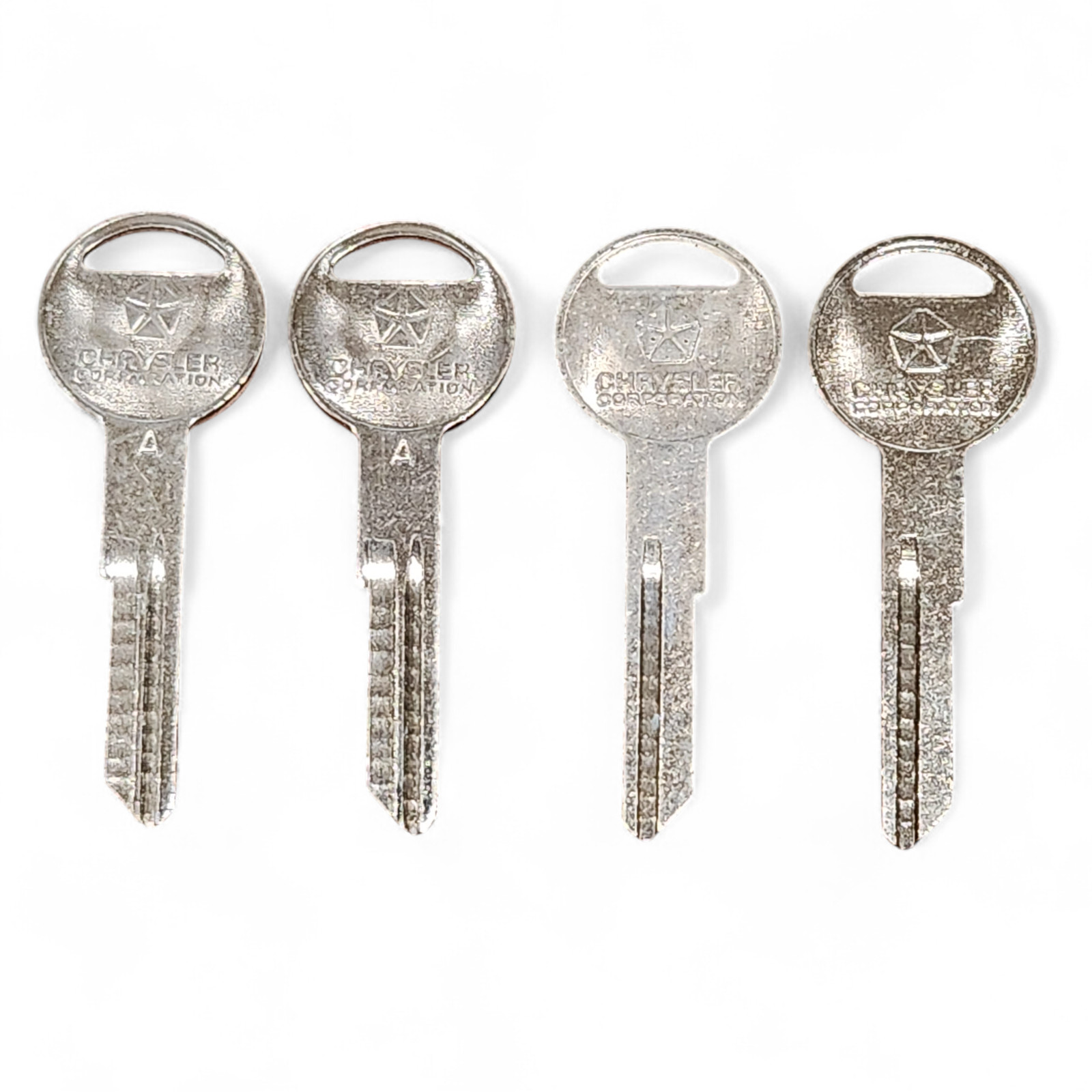 4 NOS Chrysler Corporation Trunk Key Blanks Uncut not Ignition \ 4 NOS Chrysler Corporation Trunk Key Blanks Uncut not Ignition \