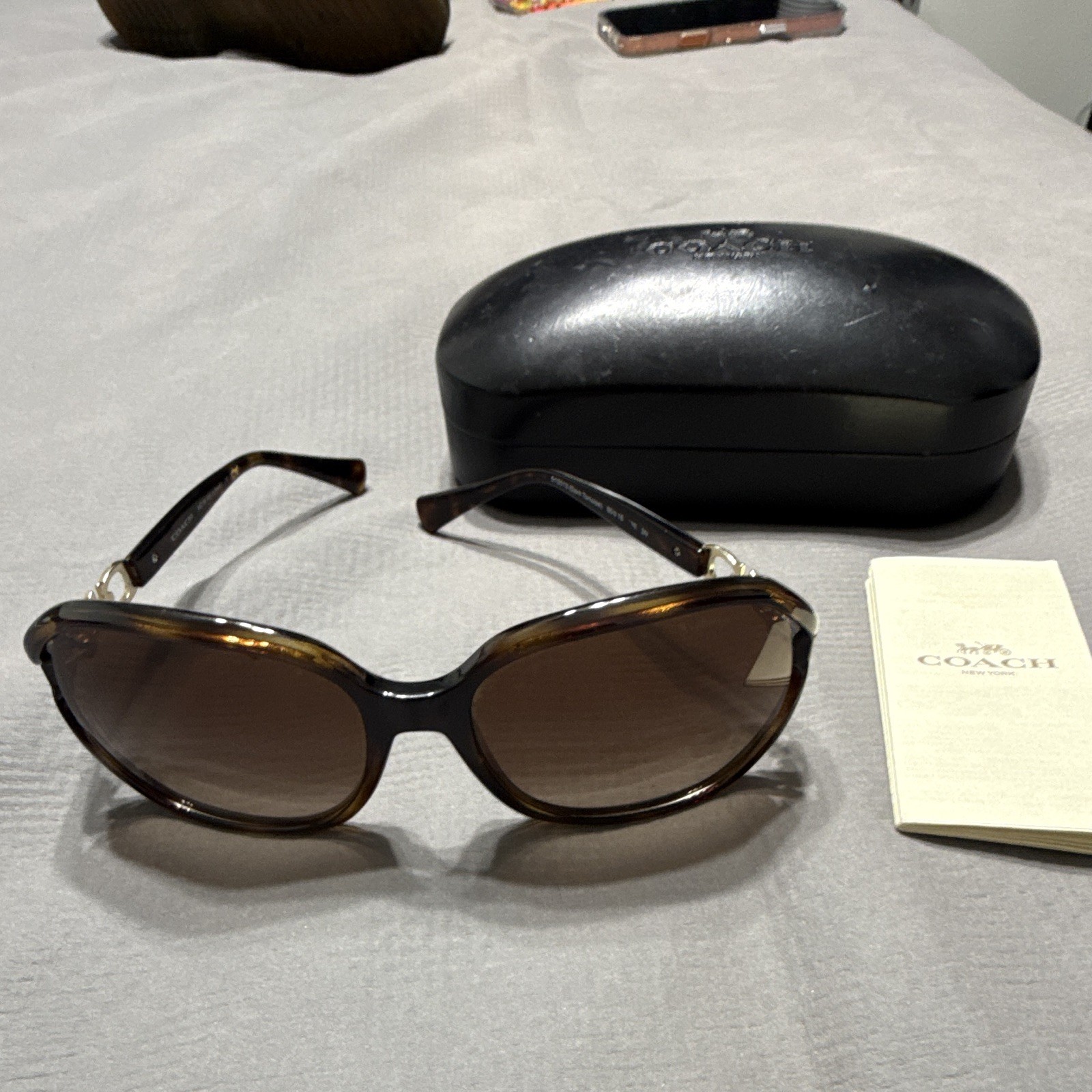 Coach HC 8145 Oversized Oval Tortoise Shell Brown Gradient Sunglasses UV400 Coach HC 8145 Oversized Oval Tortoise Shell Brown Gradient Sunglasses UV400