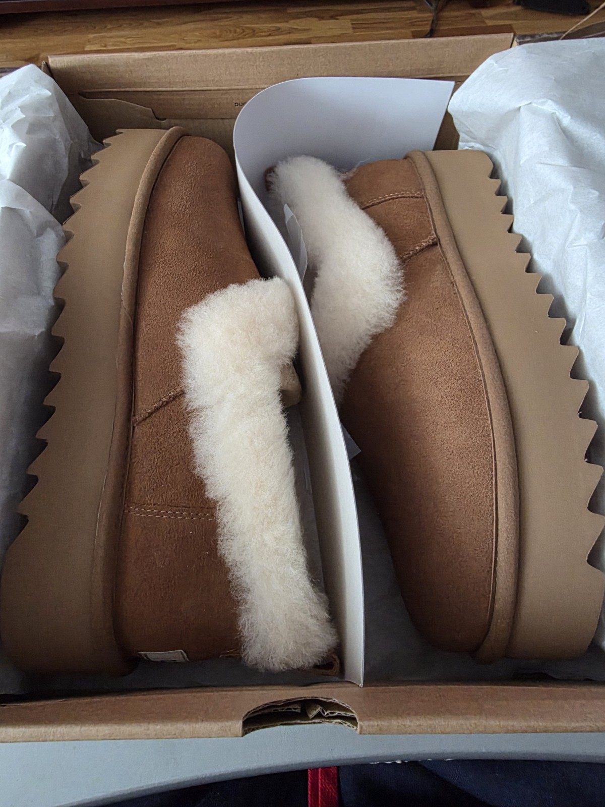 UGG Women’s 10 Nita Suede Sheepskin Slip-On Slippers – Chestnut, New In BOX