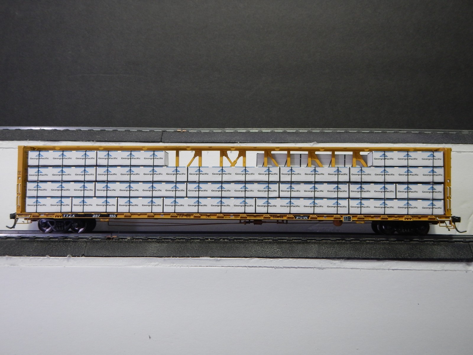 Premium Solid Wood Wrapped Lumber Load for HO Scale 72\'/73\'  Centerbeam Cars