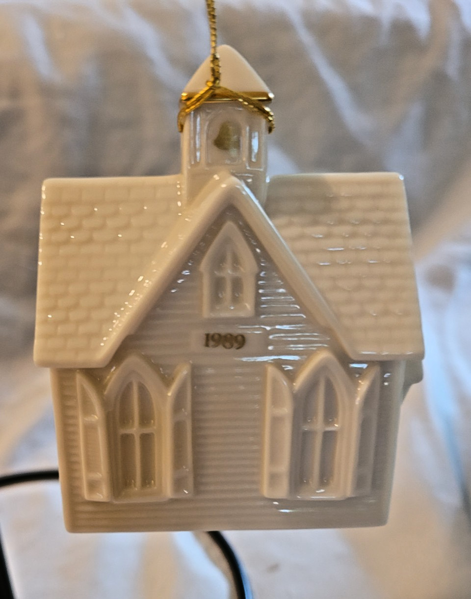 Vintage Lenox 1989 Christmas \
