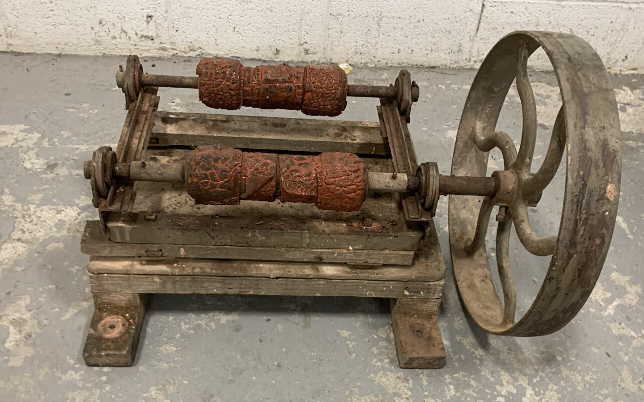 VTG rotary horizontal wood drum roller mixer antique belt driven Antique Wood
