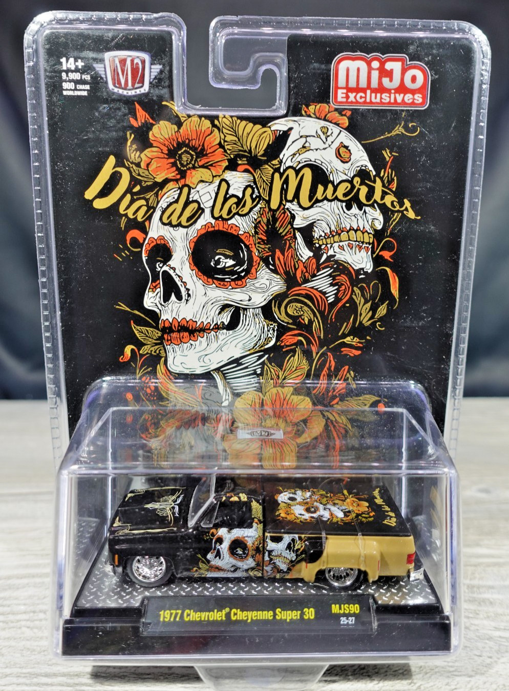 M2 Machines Dia De Los Muertos 1977 Cheyenne Super 30 1/64