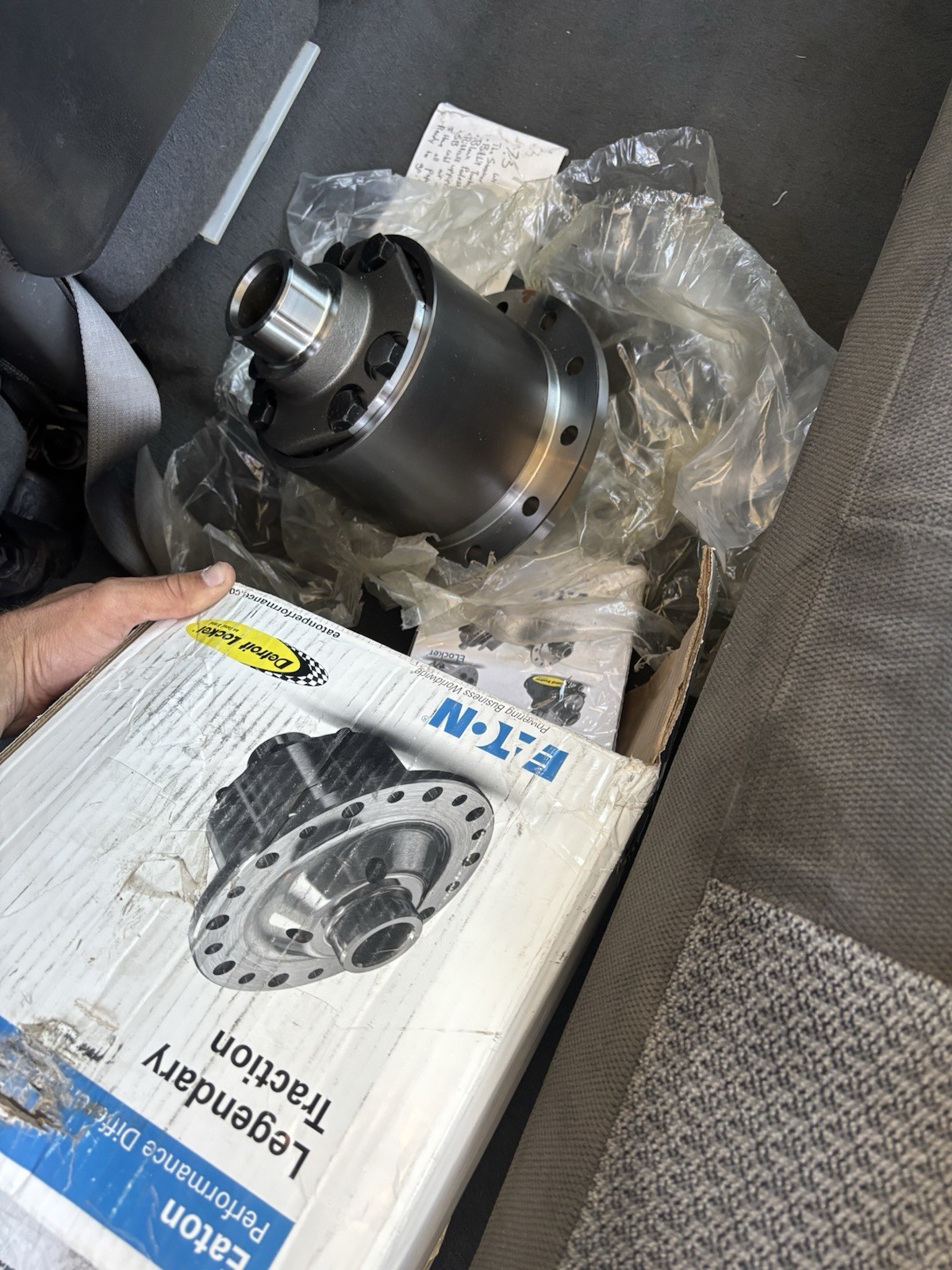 Eaton Detroit Locker ForDana 60 Front/Rear with 35 Spline Axles,4.10 And Down