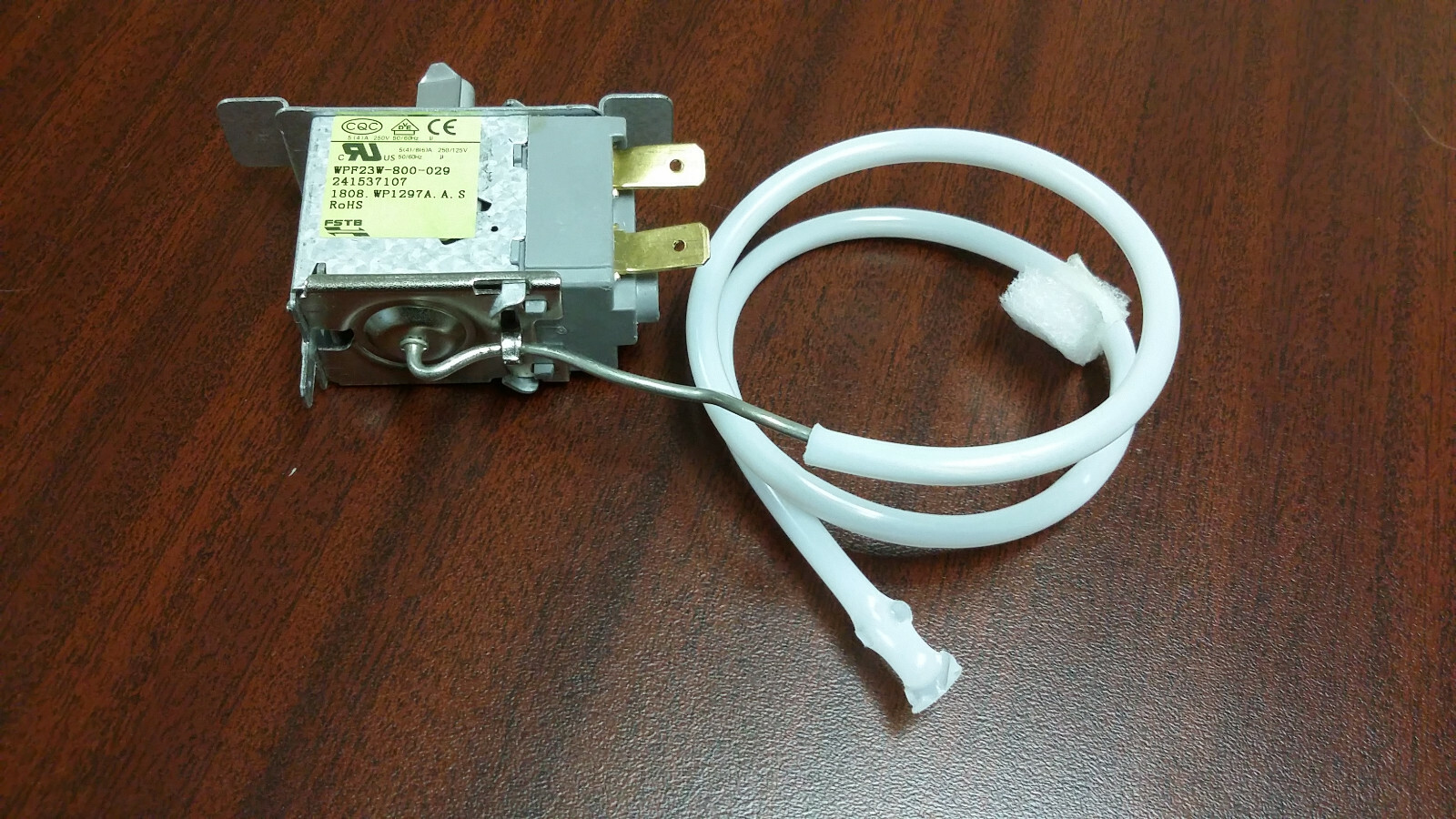 New Frigidaire Refrigerator Temperature Control Thermostat  241537107