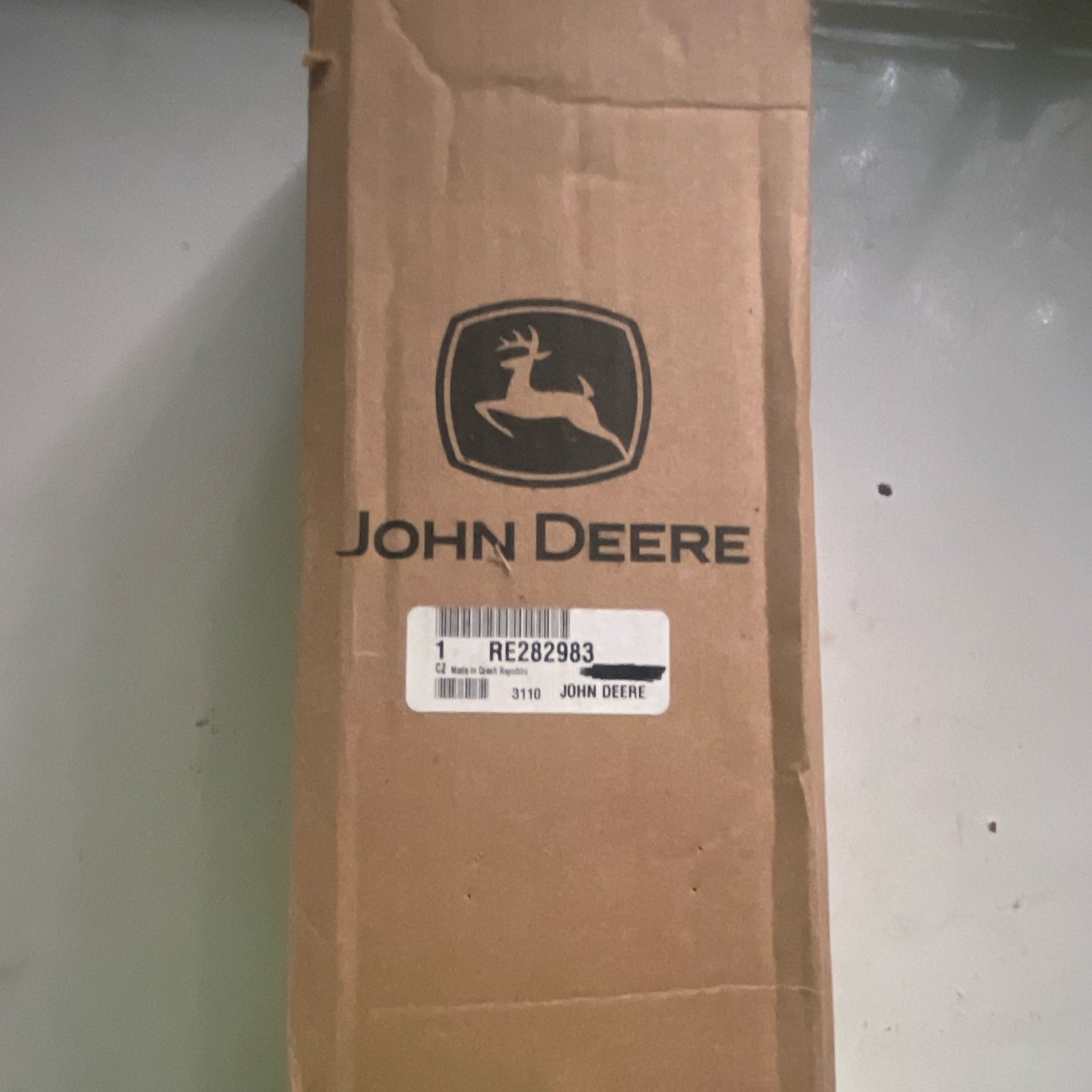 John Deere RE282983 Heavy Equipment Part Replacement Component RE282983 John Deere RE282983 Heavy Equipment Part Replacement Component RE282983