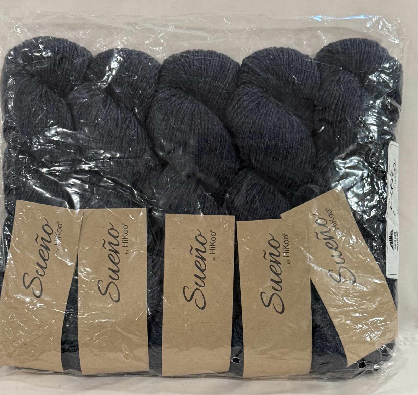 HiKoo Sueño Yarn 5 Skeins Color 1135 Lot 7E5044 Merino Bamboo Sweater Quantity HiKoo Sueño Yarn 5 Skeins Color 1135 Lot 7E5044 Merino Bamboo Sweater Quantity