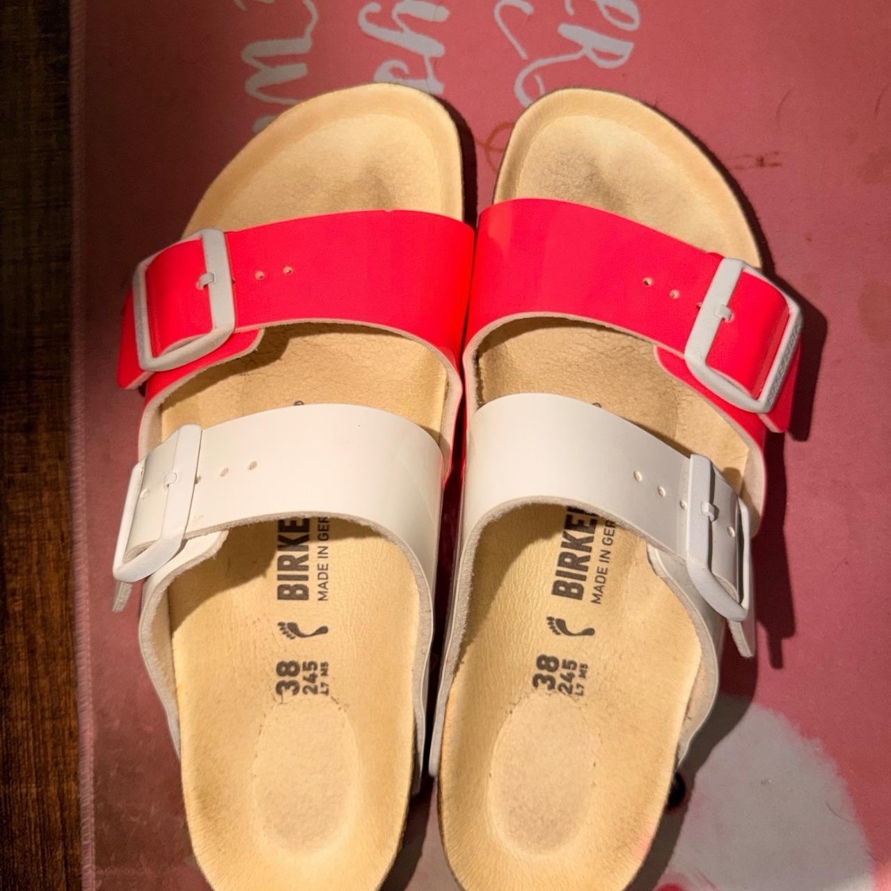 Birkenstock Women\'s Slide Sandals Red/White Cork Suede Buckle Straps EU 38 Birkenstock Women\'s Slide Sandals Red/White Cork Suede Buckle Straps EU 38