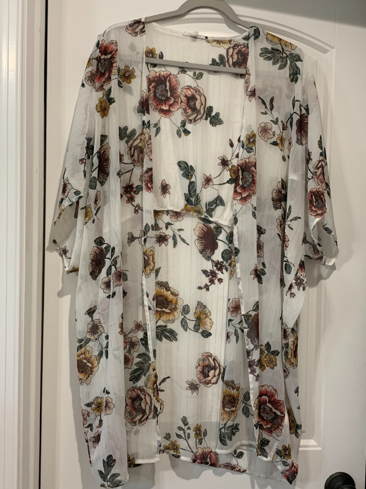 Maurices Floral Kimono Topper Womens L/XL White gold Artsy Soft Long Loose EUC