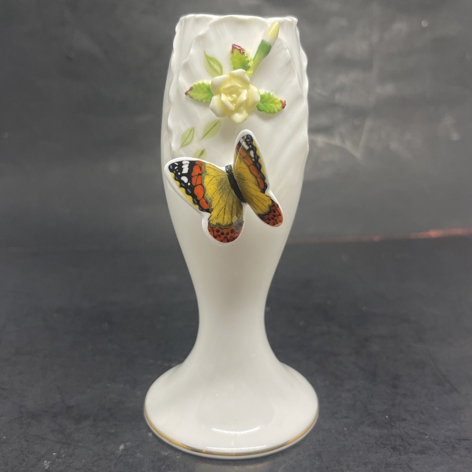 Vintage Maruri Masterpiece Bone China 1979 Enesco Bud Vase with 3D Butterfly 5” Vintage Maruri Masterpiece Bone China 1979 Enesco Bud Vase with 3D Butterfly 5”
