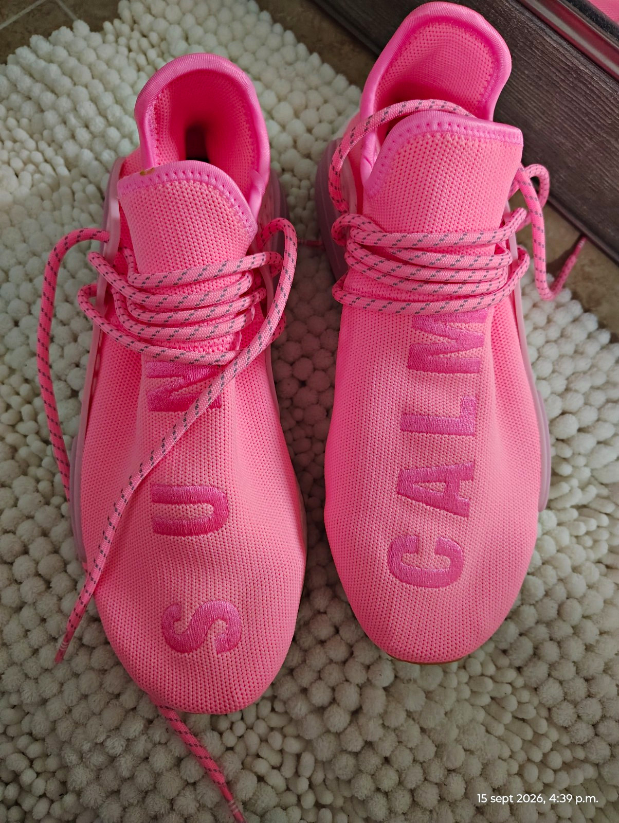 adidas Pink Low Top Lace-Up Athletic Sneaker w/ Logo Accents Rubber Outsole