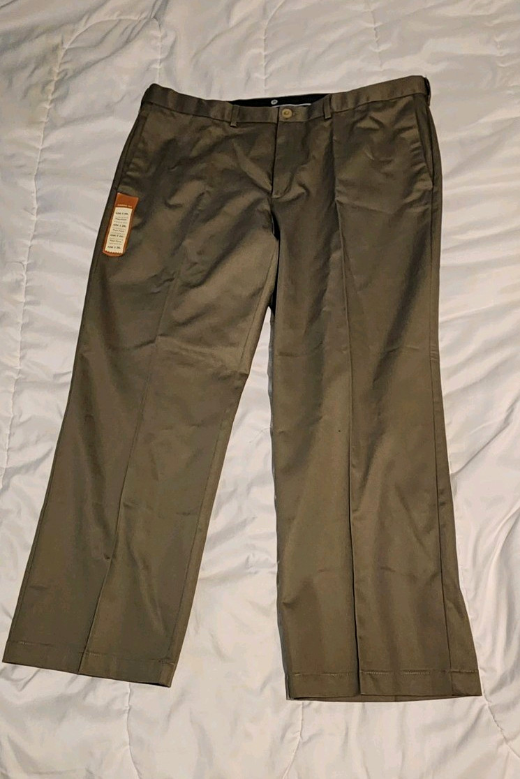 Haggar Men\'s Olive Khaki Pants Classic Fit Straight Leg No Iron Cotton 42W