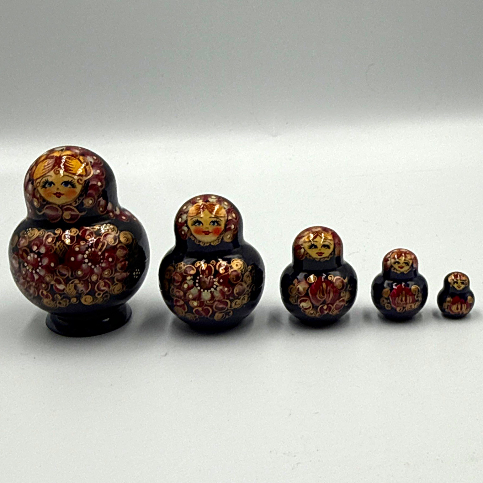 Vintage Russian Nesting Dolls Matryoshka 5 Piece Set Navy Gold Floral 3 Inch
