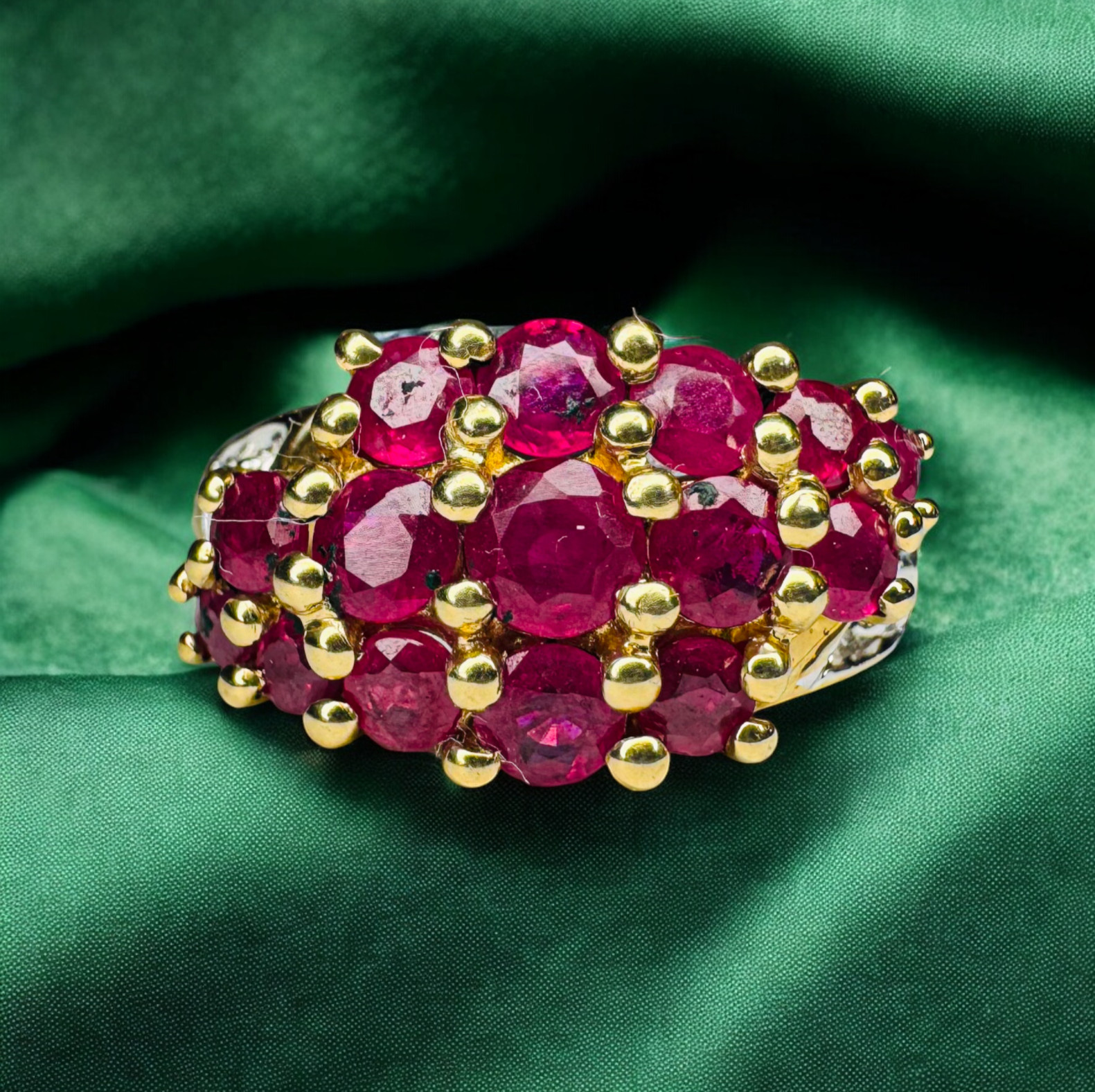 VINTAGE 10K Gold Natural Burmese Ruby & Diamond Cluster Ring ca.1960 Size 5