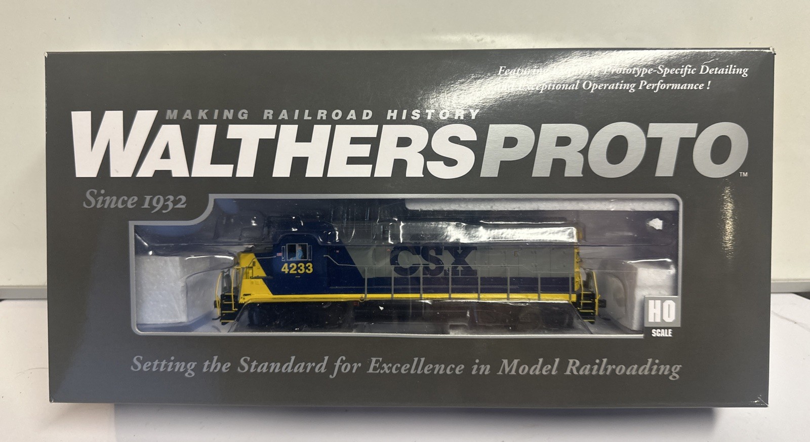 Walthers Proto HO RTR CSX EMD GP30 Tsunami Sound / DCC Locomotive #4233