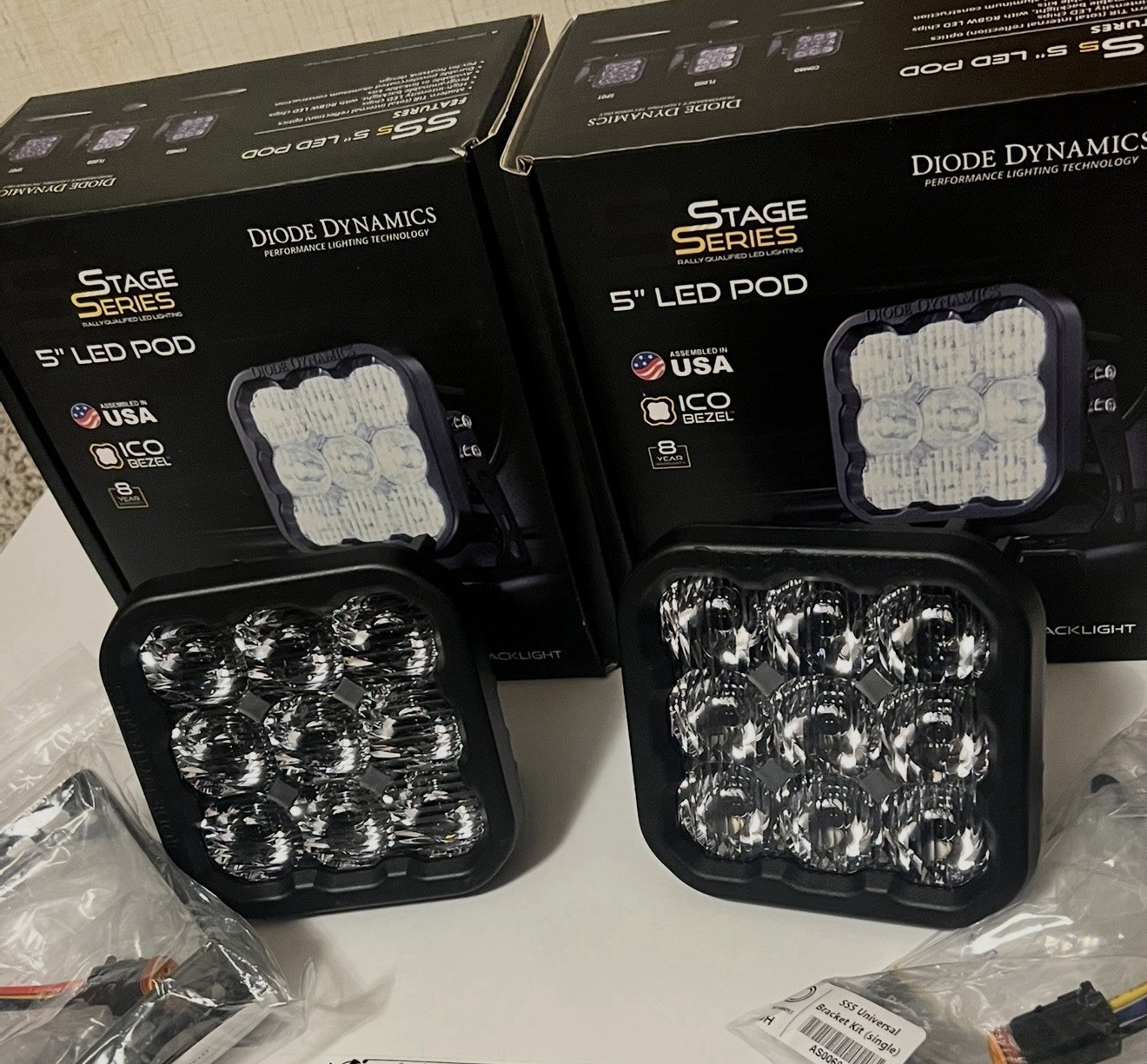 Diode Dynamics Ss5 Sport White driving rgbw Tir Pair with Brackets New Diode Dynamics Ss5 Sport White driving rgbw Tir Pair with Brackets New