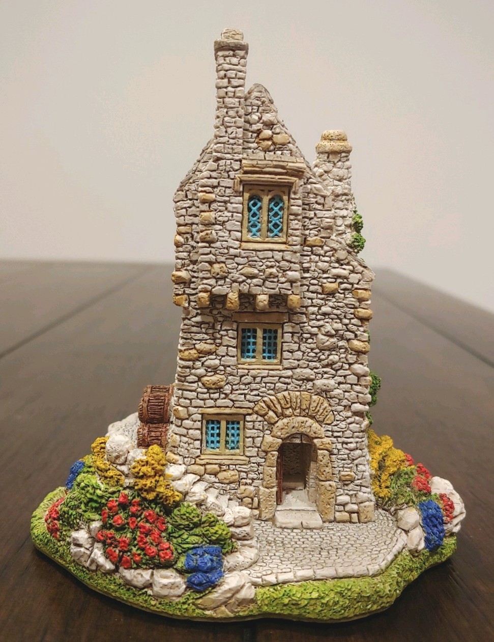 Lilliput Lane The TUDOR Merchant Excellent Condition No Box Lilliput Lane The TUDOR Merchant Excellent Condition No Box