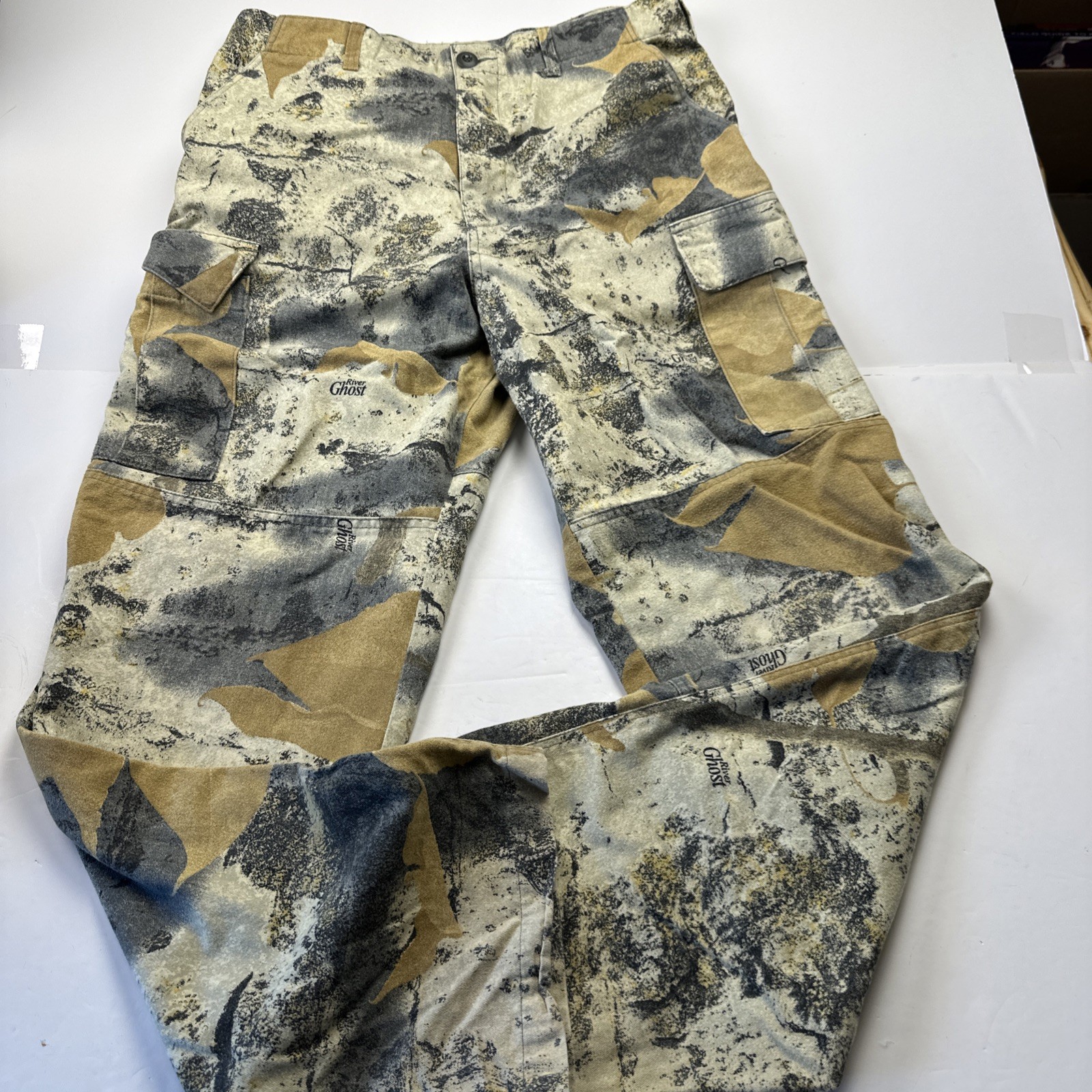 Ghost Camo Mens 32 x 30 Medium Cargo Pants Hunting Side Cinch