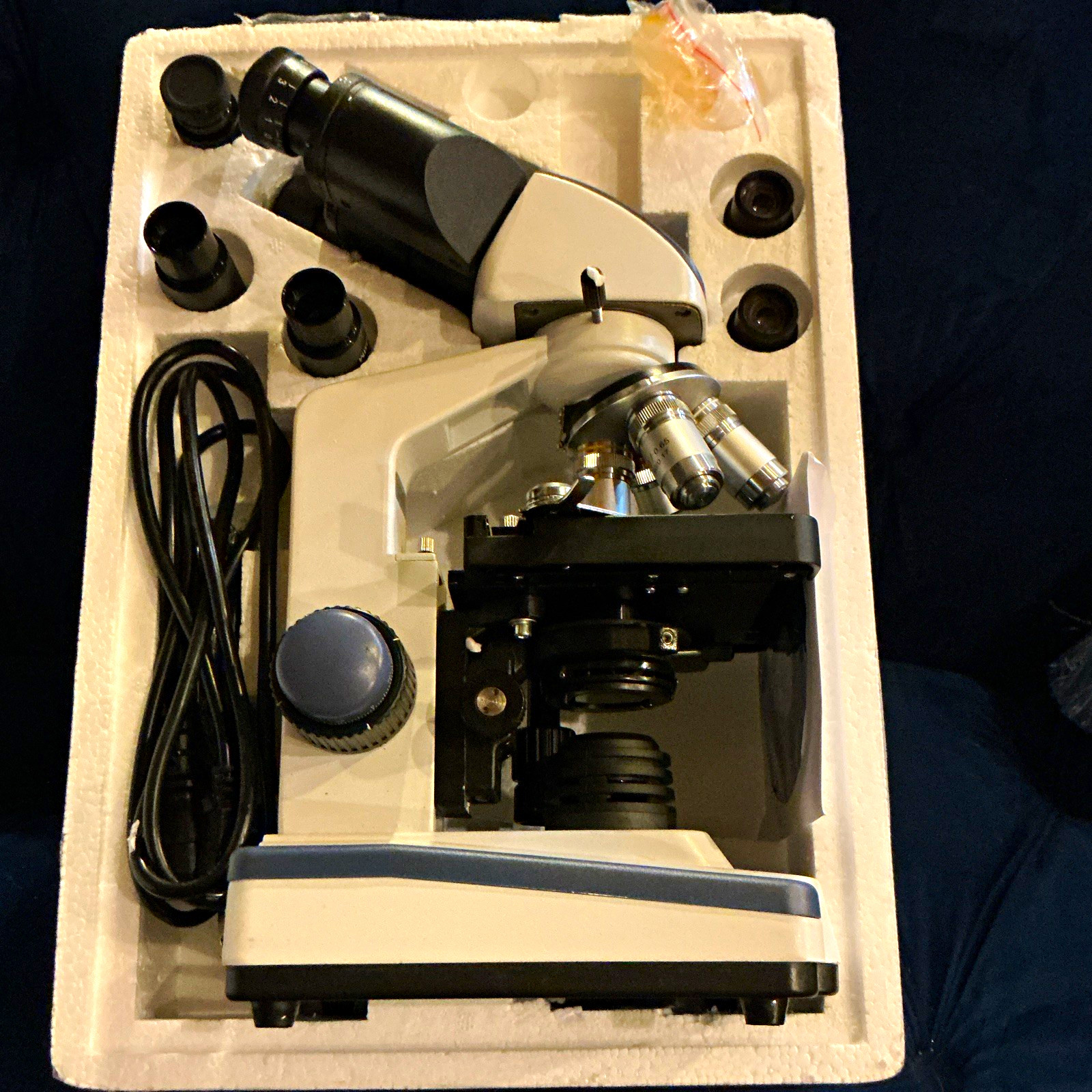 AmScope B120C-E1 Binocular Upright Compound Microscope 40X-1000X