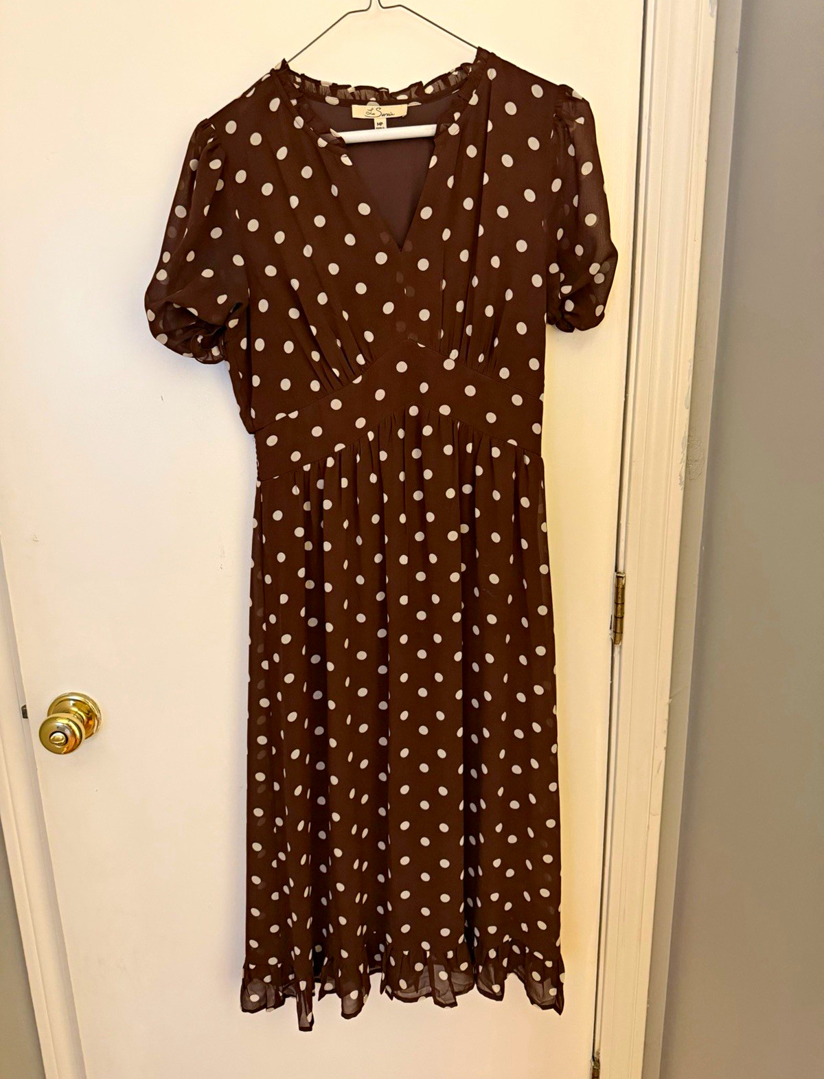 Les Serein Brown/White Polka Dot V-Neck Puff Sleeve Ruffle Midi Dress PM