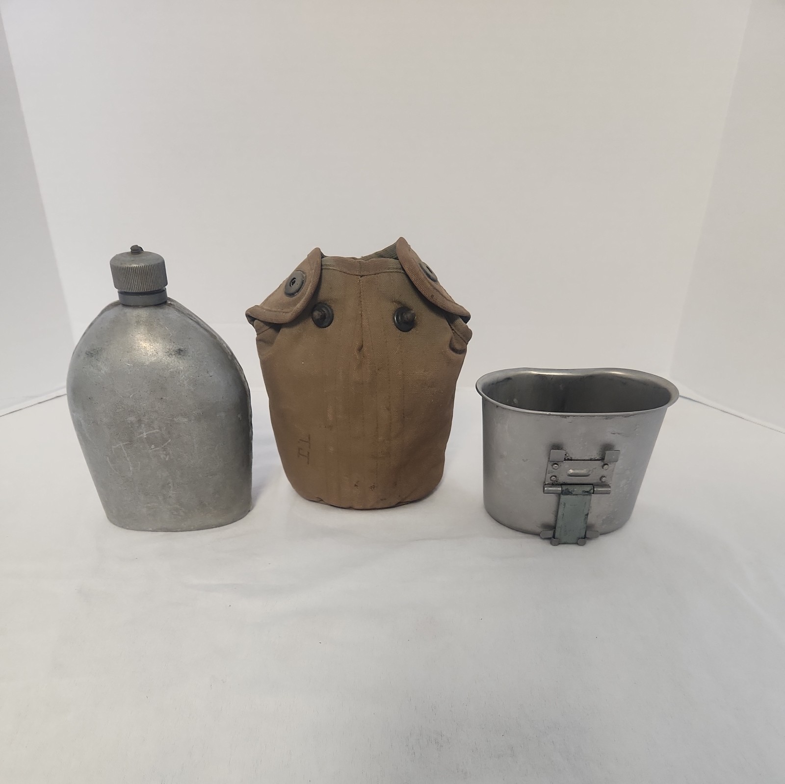 Original WWI / WWII 1918 US LF&C Canteen with Cup [1955] and Carry Pouch 