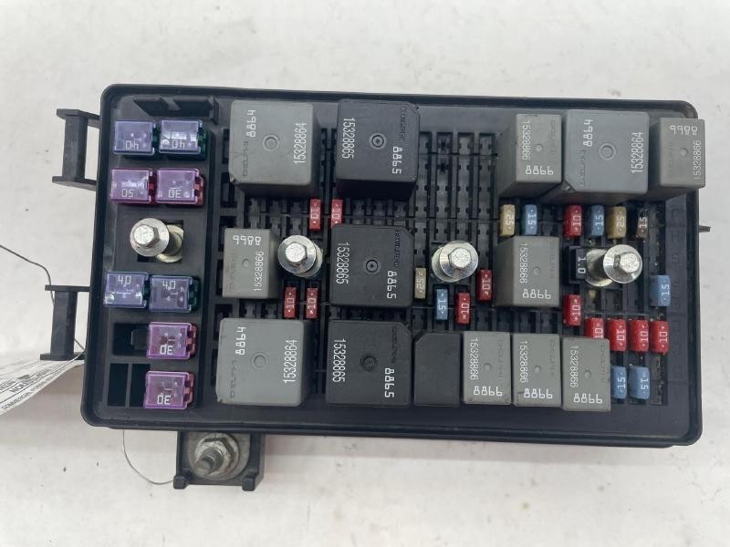 2006-2008 Pontiac Grand Prix 3.8L Engine Compartment Fuse Relay Box Unit OEM