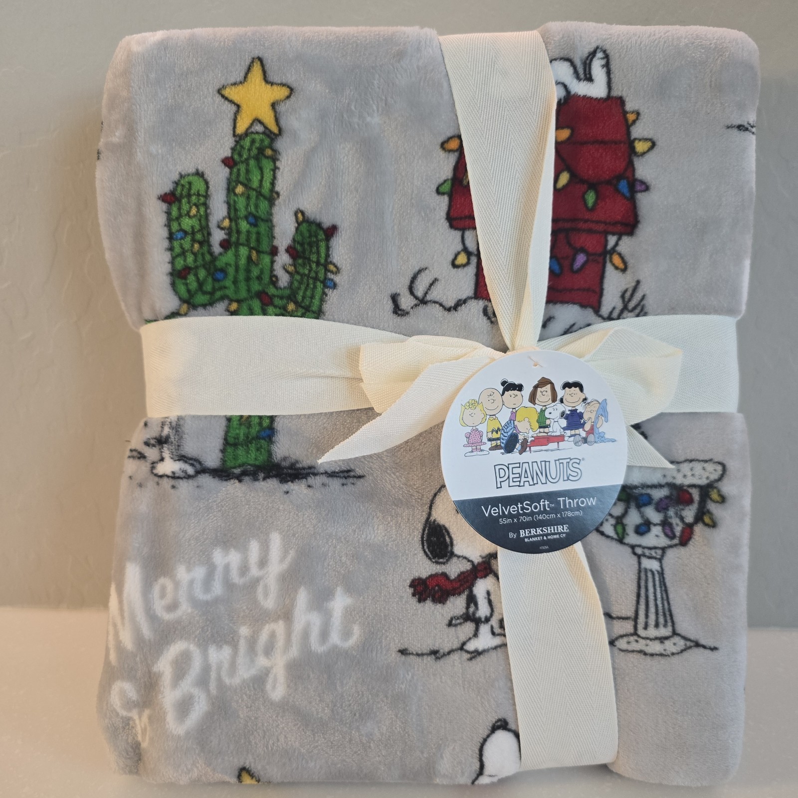 Berkshire Peanuts Snoopy Sherpa Soft Blanket 55 X 70in Merry & Bright Christmas Berkshire Peanuts Snoopy Sherpa Soft Blanket 55 X 70in Merry & Bright Christmas