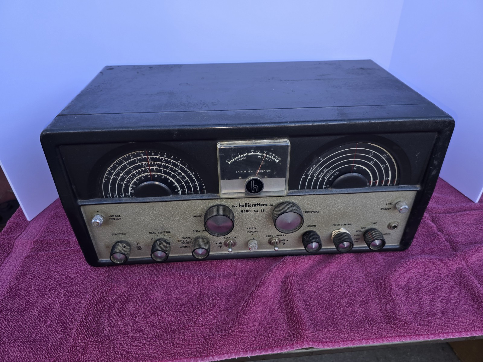 Vintage Hallicrafters SX-99 Ham Tube Radio Receiver, powers On, untested, Parts