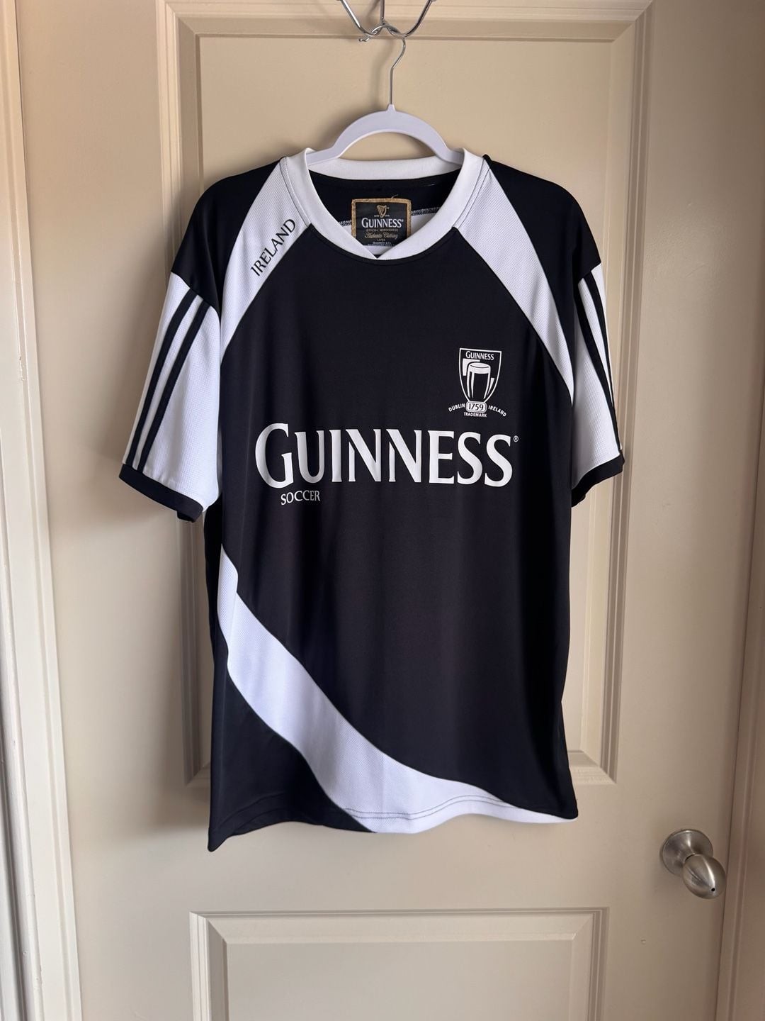 Guinness Black and White Soccer Jersey Authentic Clothing Ireland Size Large