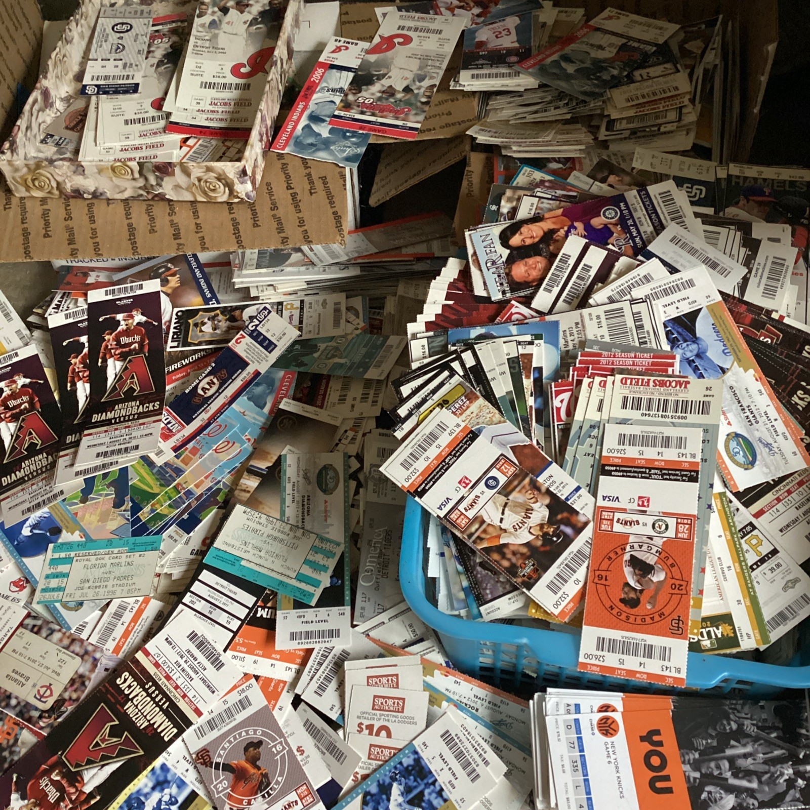 Random Lot of 100 Tickets & Stubs All Levels, All Sports & Other Events
