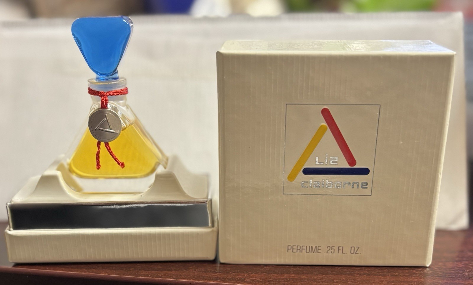 VINTAGE 1986 LIZ CLAIBORNE FIRST EDITION PURE PERFUME 1/4 OZ ,. 0.25 OZ VINTAGE 1986 LIZ CLAIBORNE FIRST EDITION PURE PERFUME 1/4 OZ ,. 0.25 OZ