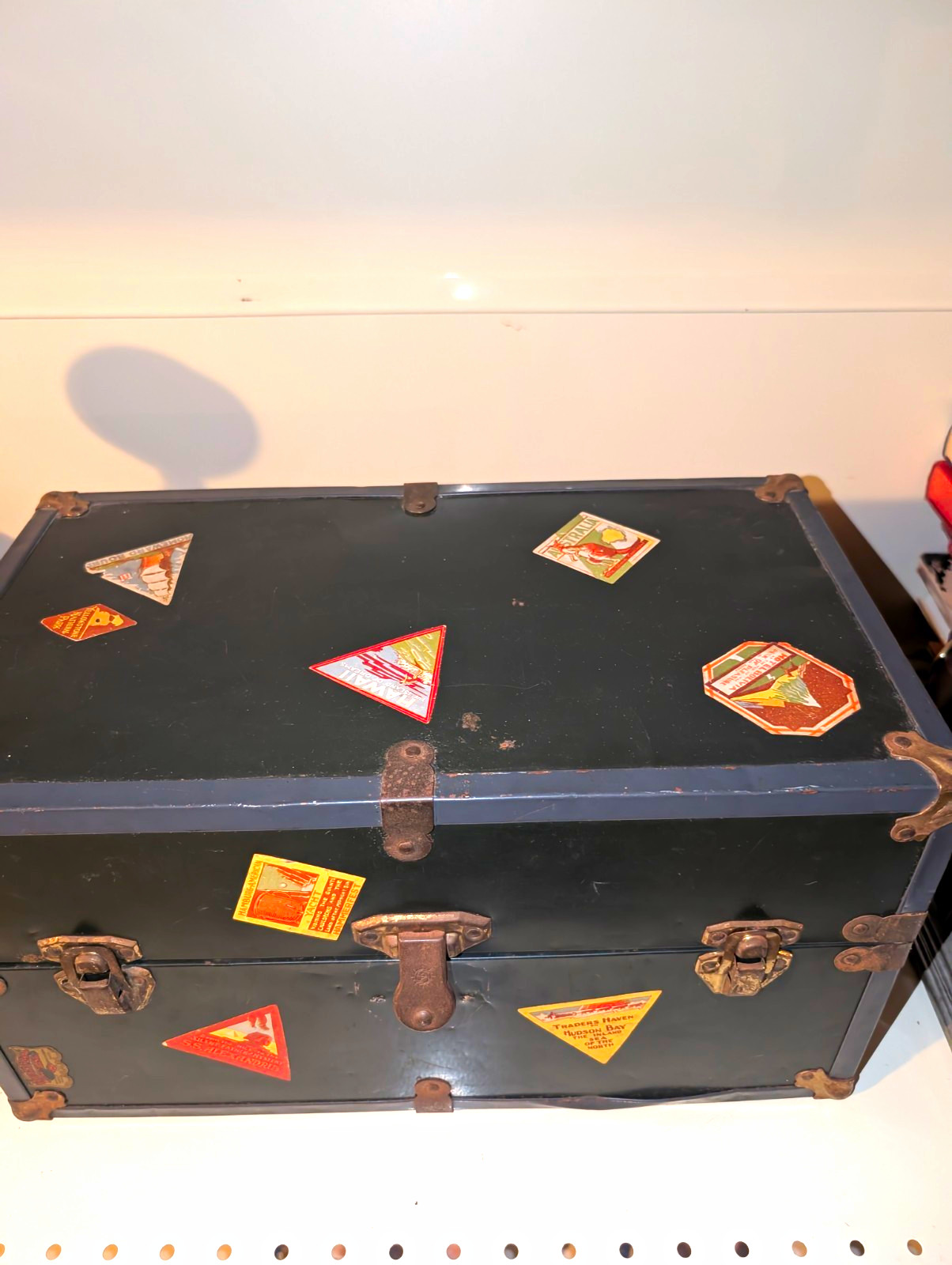 Small 1920s True Vintage Green Metal Hard Travel Trunk With Compartment Storage