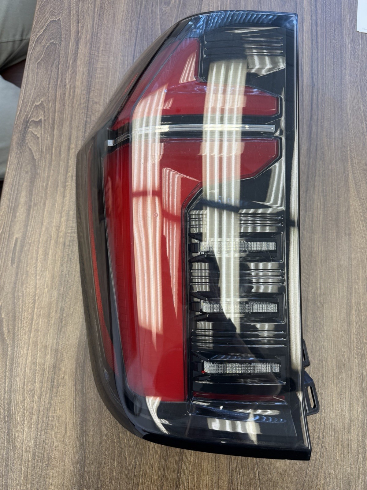 2025 2026 Chevrolet Suburban/ Tahoe Left LED Taillight Used OEM 85873622