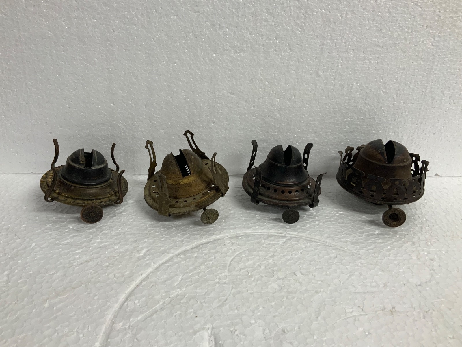 Old kerosene oil lamp burners #1 thread, various makers, need cleaned work