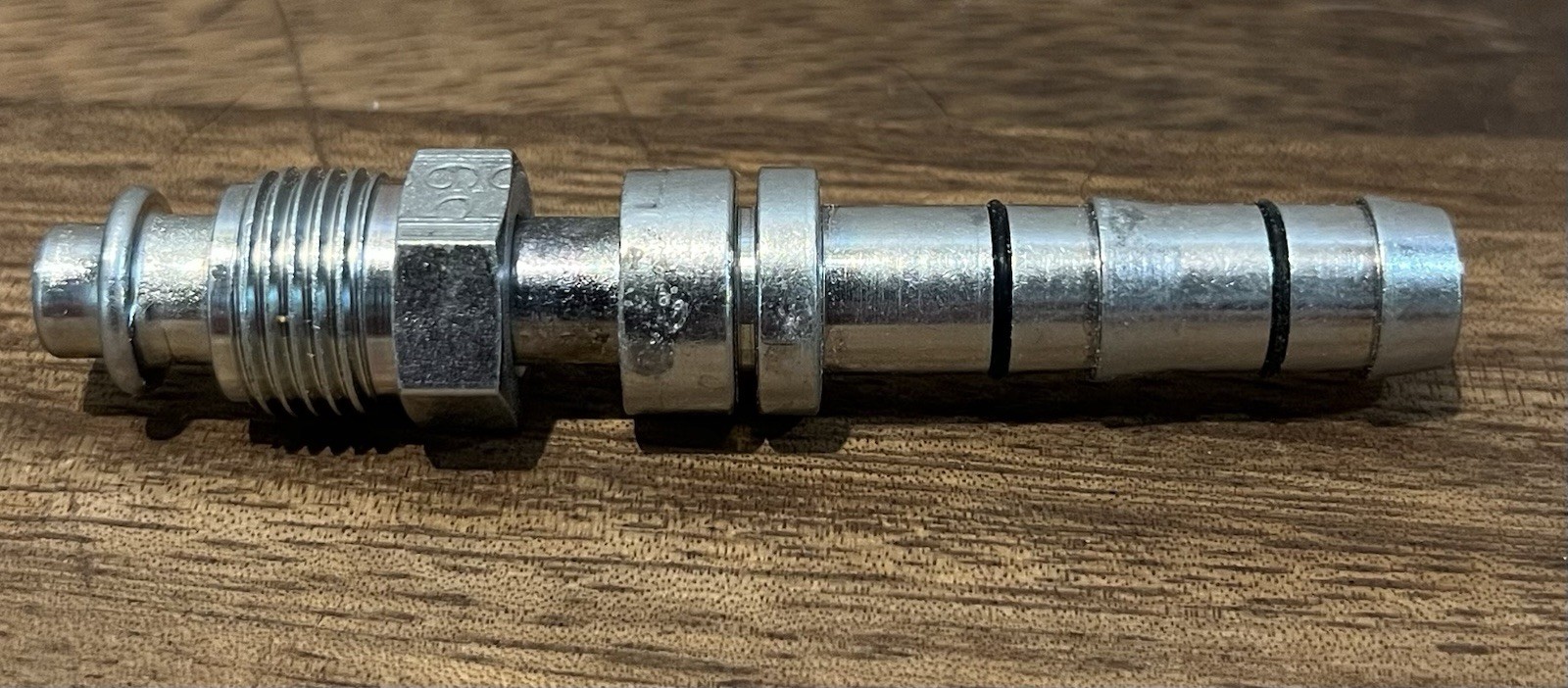 Omega No. 8 Straight Aeroquip EZ-Clip O-Ring Type Steel Fitting - 35-EZ1405