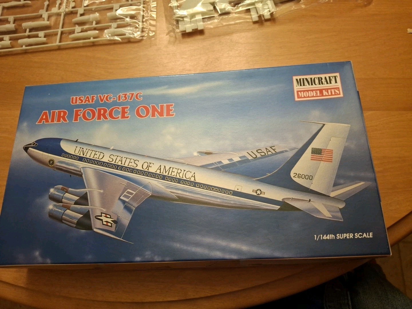 Minicraft #14457 Air Force One USAF VC-137C Douglas - NEW US SELLER Minicraft #14457 Air Force One USAF VC-137C Douglas - NEW US SELLER