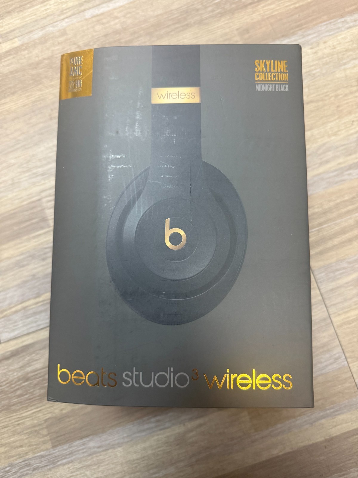 Beats Studio3 Wireless Bluetooth Over-Ear Headphones Beats Studio3 Wireless Bluetooth Over-Ear Headphones