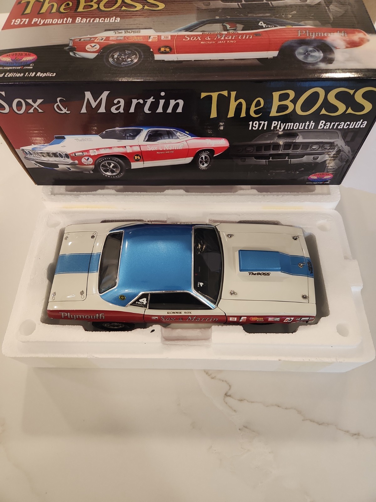 Acme 1:18 1971 Plymouth Barracuda Sox & Martin \ Acme 1:18 1971 Plymouth Barracuda Sox & Martin \