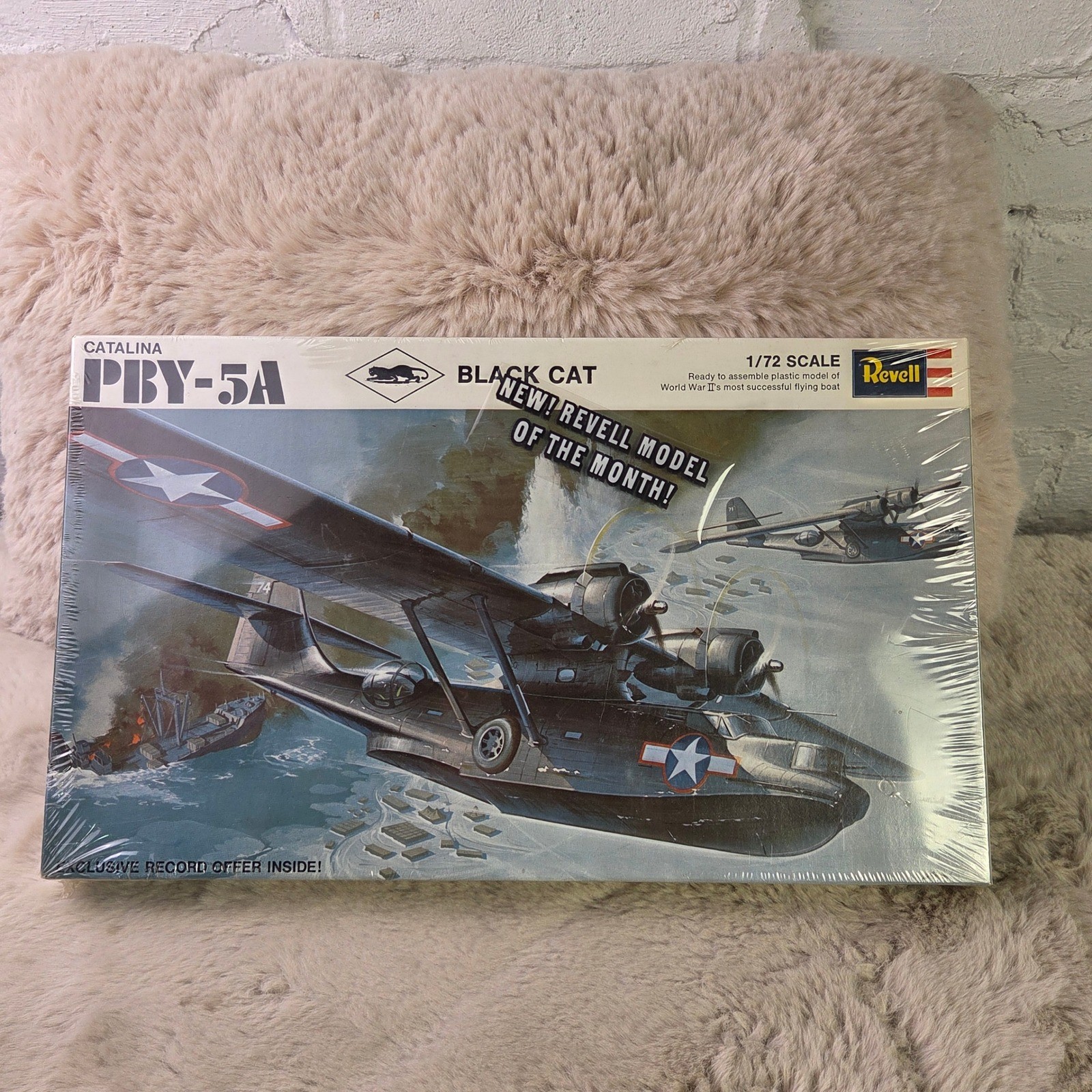 Revell Catalina PBY-5A Black Cat 1/72 Scale Model Kit H-211:200 Vintage WWII Revell Catalina PBY-5A Black Cat 1/72 Scale Model Kit H-211:200 Vintage WWII