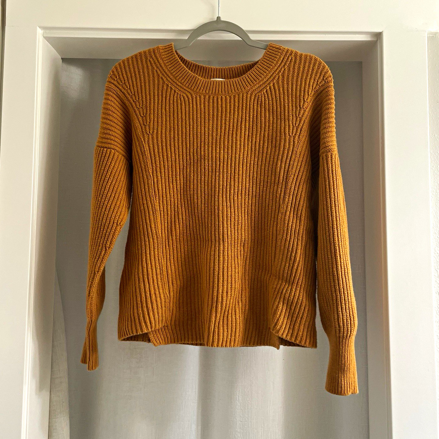 cabi Women\'s Solid Rib-Knit Crewneck Pullover Sweater burnt orange Long Sleeve S