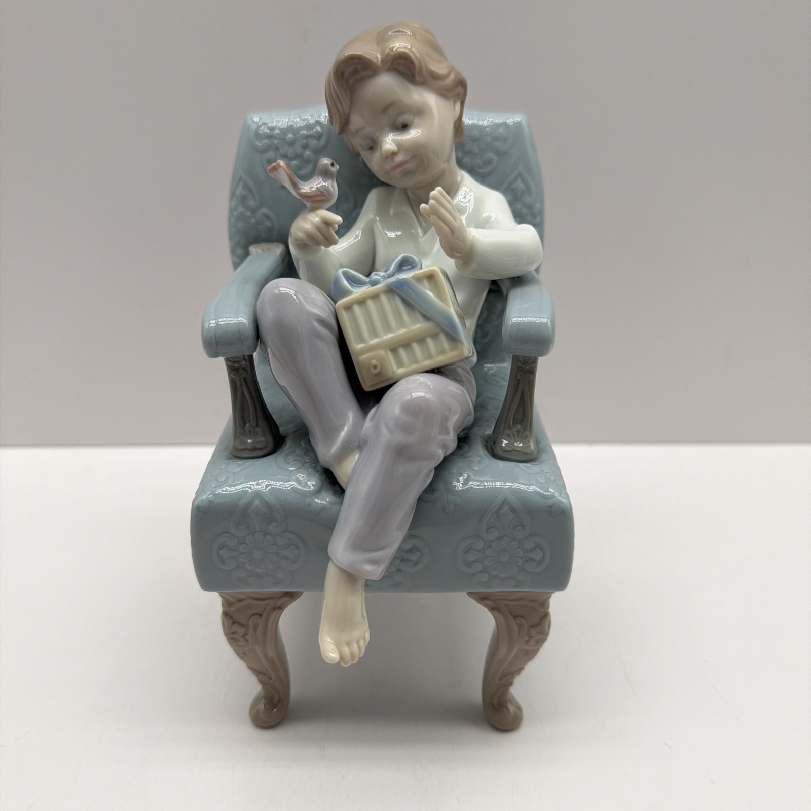 Lladro 6510 “An Unexpected Gift” - 1997 Spain - Great Condition No Box Lladro 6510 “An Unexpected Gift” - 1997 Spain - Great Condition No Box