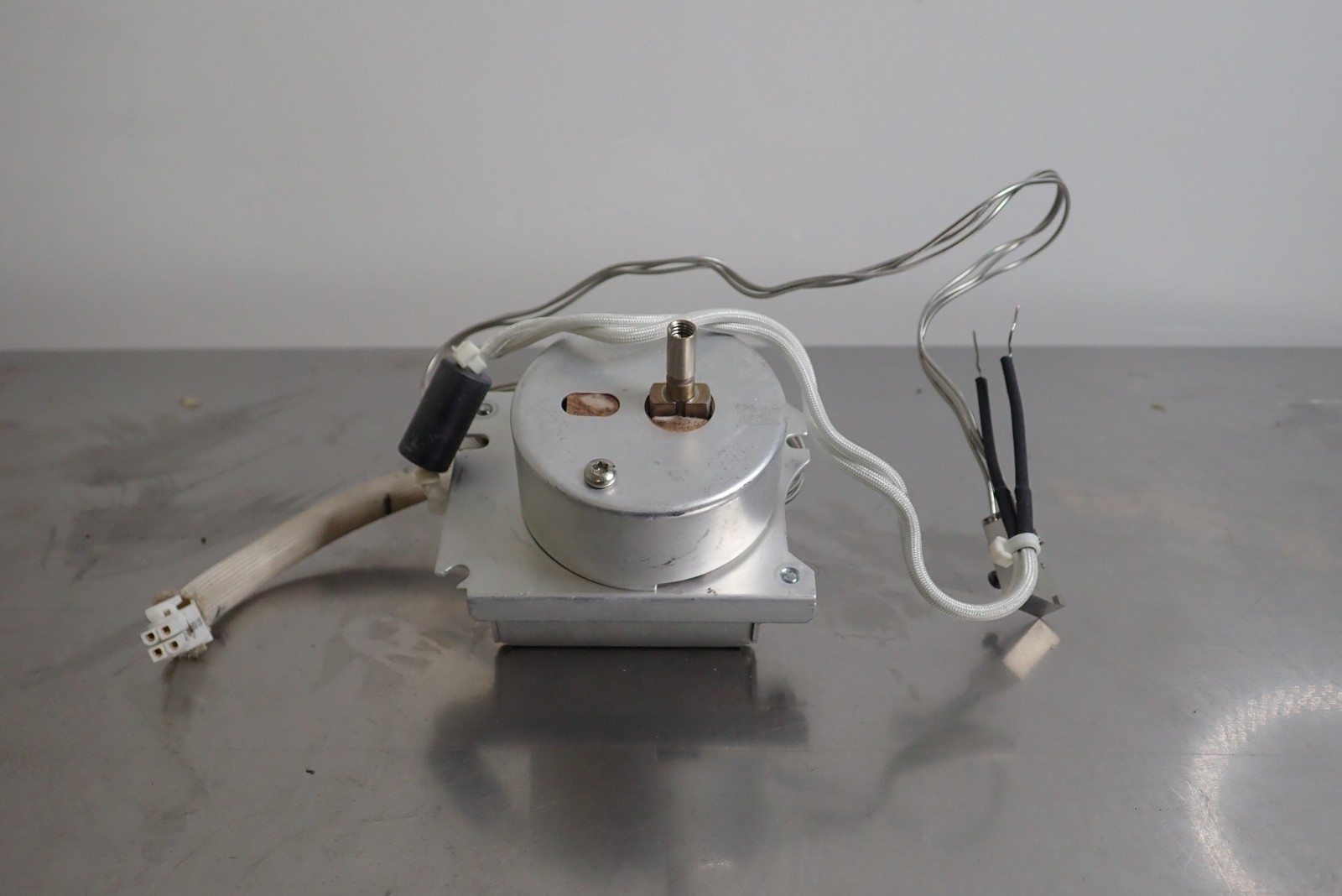 Agilent Technologies G3450-67321 8890 TCD Cell Assembly