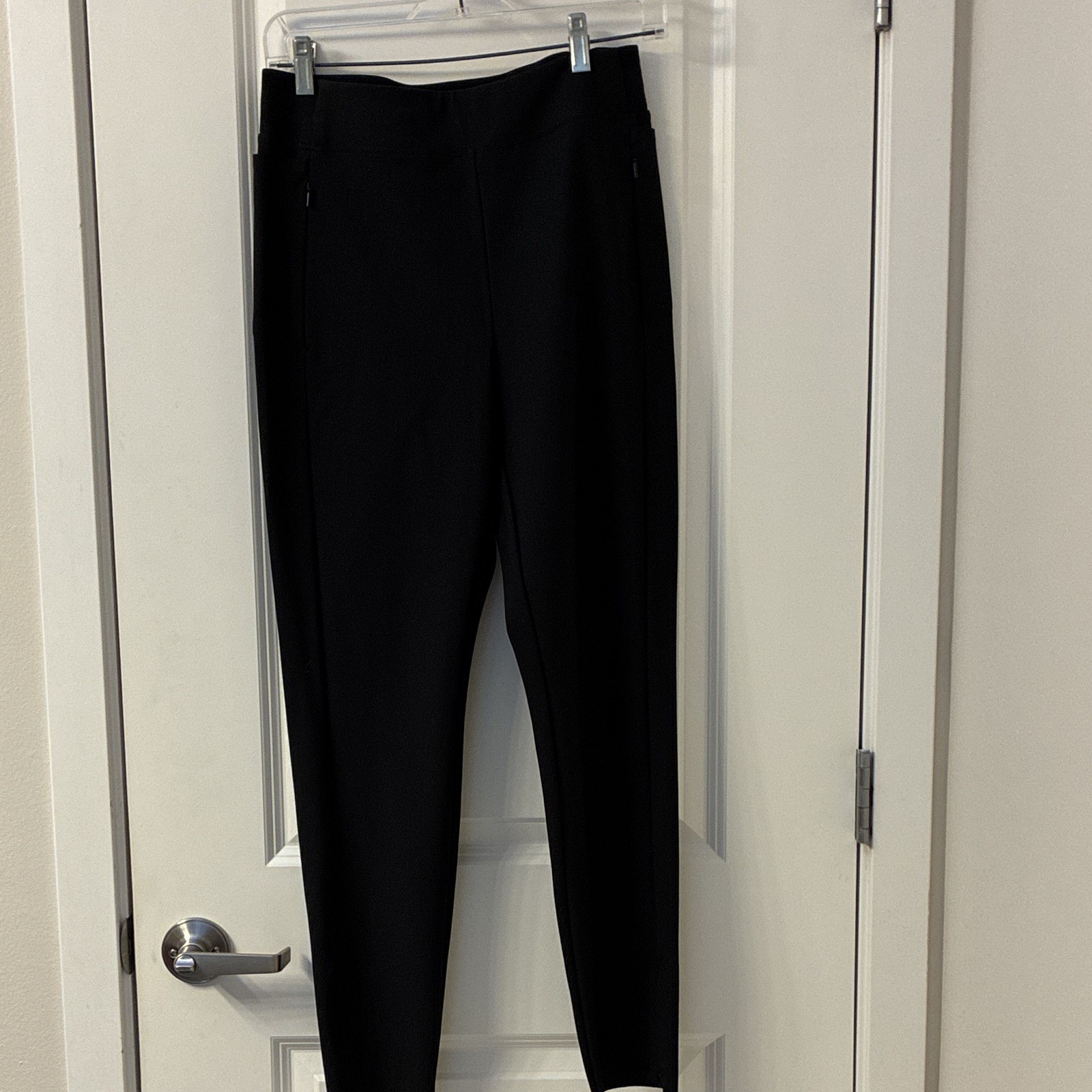 Athleta Stellar Tight Leggings Women’s 10 Black High Rise Ankle Zip Pocket